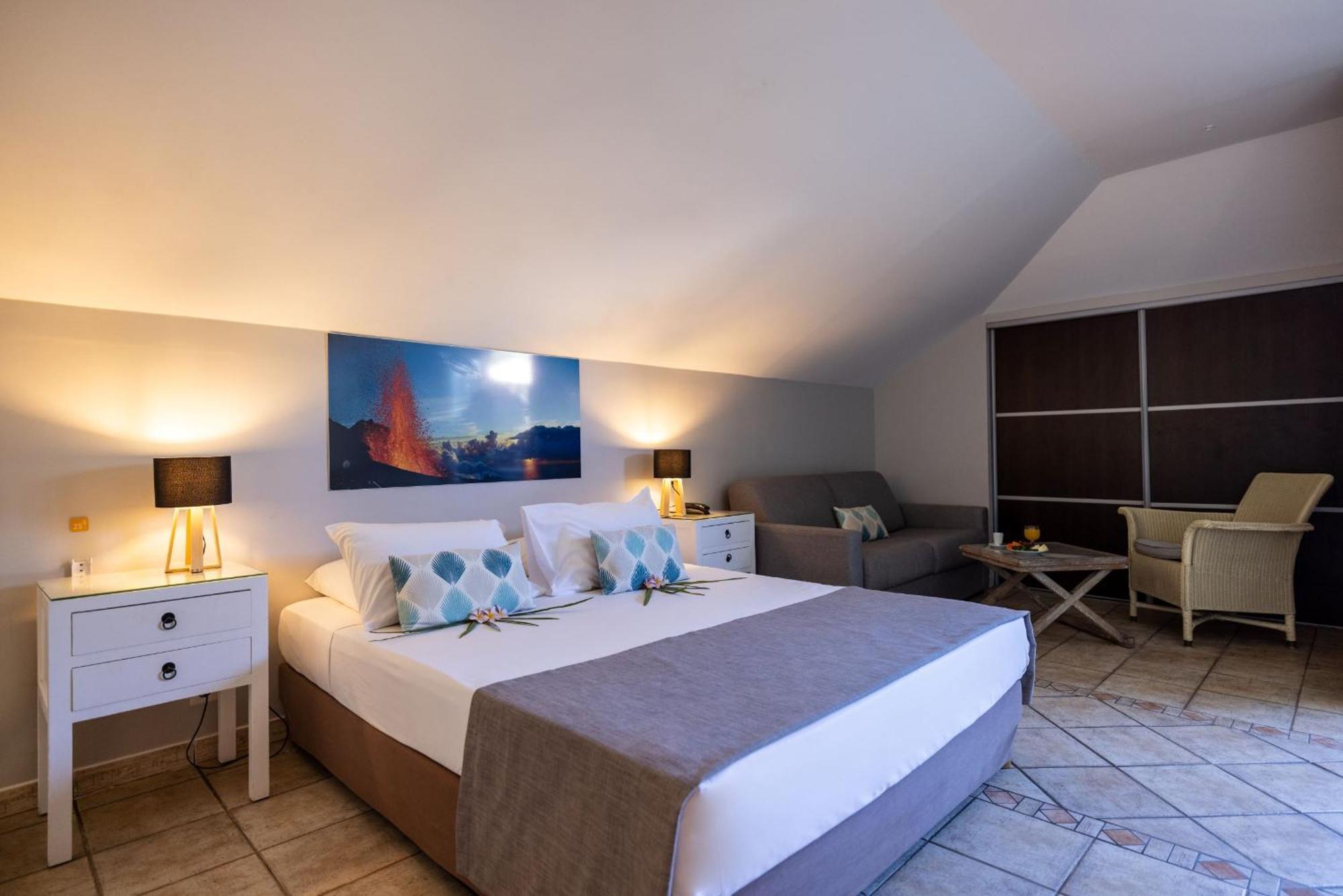 Hotel Les Creoles Сен-Жиль-ле-Бэн Экстерьер фото